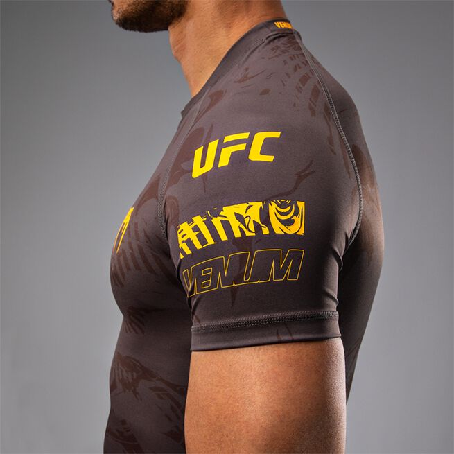 UFC Fusion Men's Performance Short Sleeve Rashguard Earthen Brown