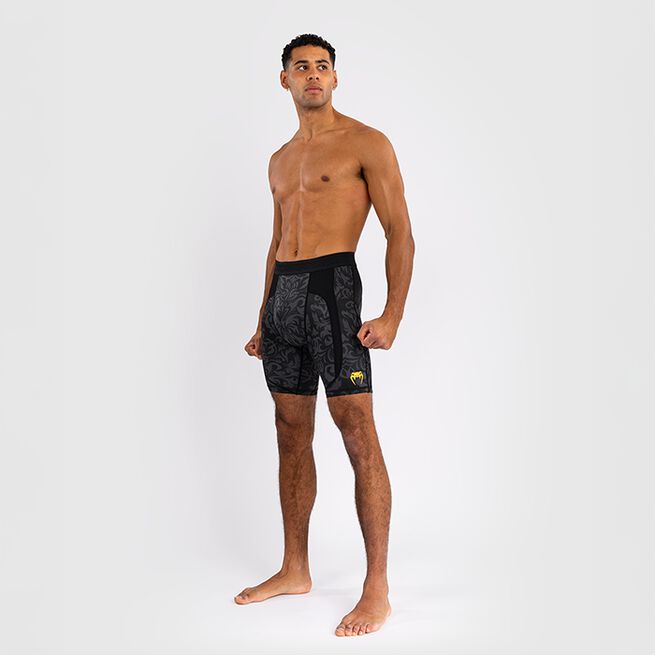 Venum x Ilia Topuria Unmatched Vale Tudo Shorts Svart Gull