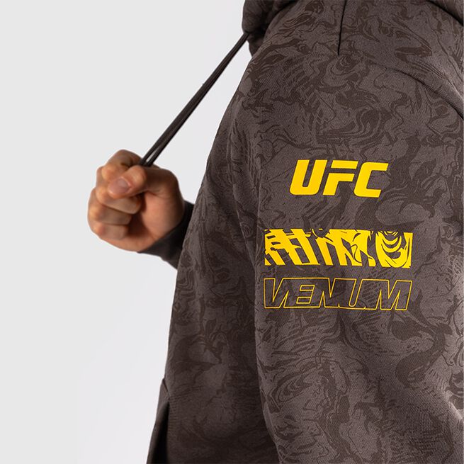 UFC Fusion by Venum Fight Week Men's Pullover Hoodie Earthen Brown