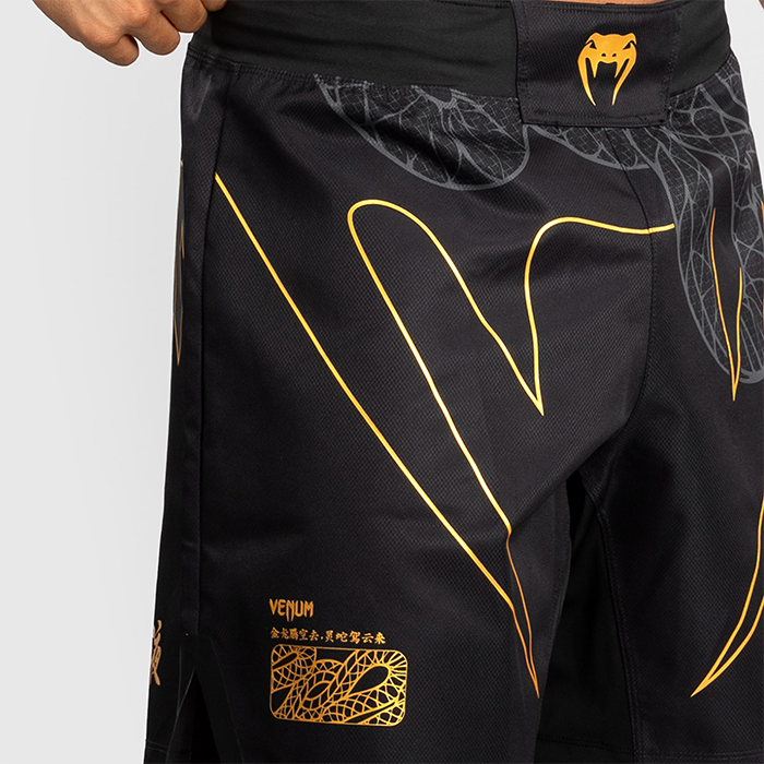 Serpenti Fightshorts Svart S&oslash;lv Gull