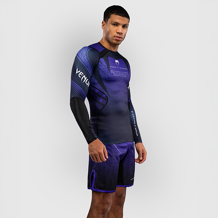 Venum x TEKKEN 8 Langermet Rashguard Kazuya Svart Lilla