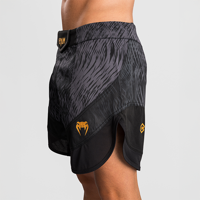 Venum X Chimaev Wild Borz Fightshorts Svart Gr&aring;