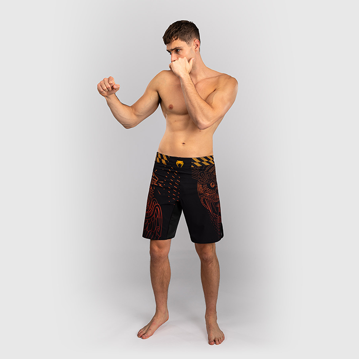 Venum Quetzal Fury Fightshorts Svart R&oslash;d Oransje