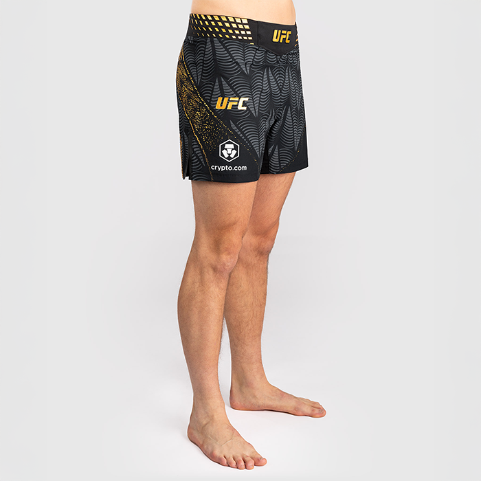 UFC Zenith by Venum Fight Night Fightshorts Kort modell Svart Gull